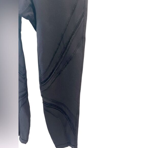 Lululemon Wunder Under High-Rise Tight Cropped Size 4 - Picture 2 of 6